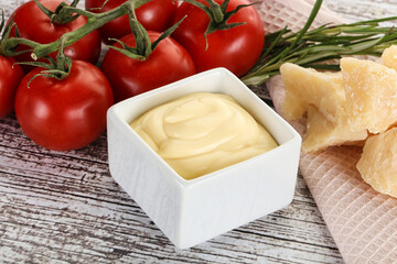 Cheese sauce in the bowl