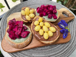 Chocolate ginkgo with pink dragon fruit green yogurt toast