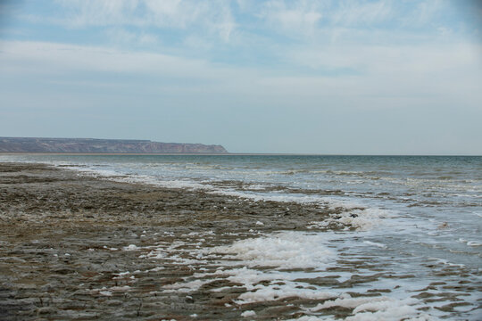 sea in the middle east uzbekistan