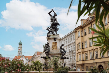 Herkulesbrunnen Augsburg Maximilianstrasse Brunnen