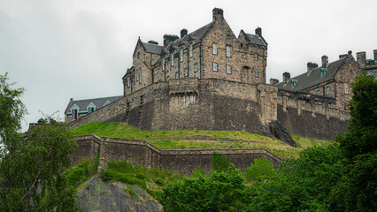 Fototapeta na wymiar Edinburgh Castle and its relationship with Nature