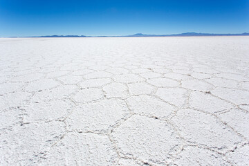 Fototapeta na wymiar View of salt flat at Uyuni
