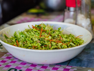 Ensalada de repollo con zanahoria 