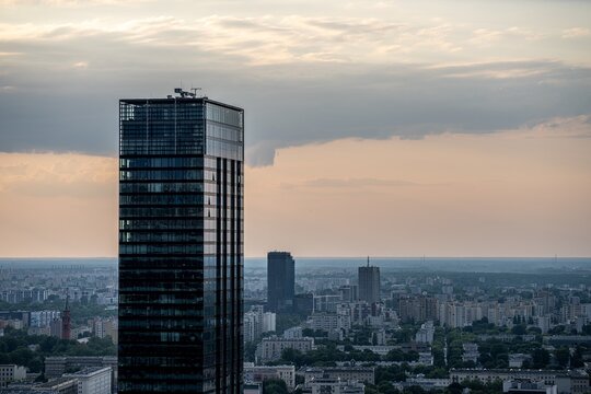 Wieżowiec Cosmopolitan Twarda w Warszawie