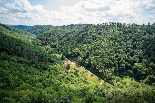Landschaftsaufnahme von der Ehrenburg Brodenbach