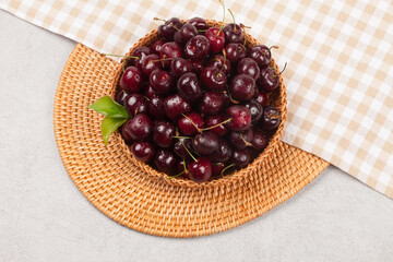 
A perennial plant with woody stems or branches.