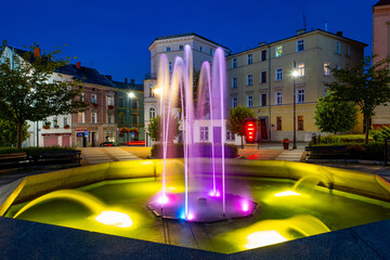 2022-08-29 night lighting and a fountain in the historical part of the city