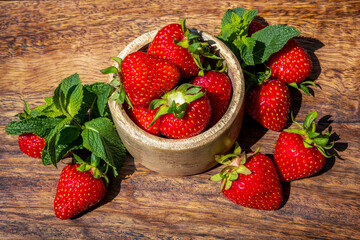 hi res Erdbeer Bio Dessert Obst Holz