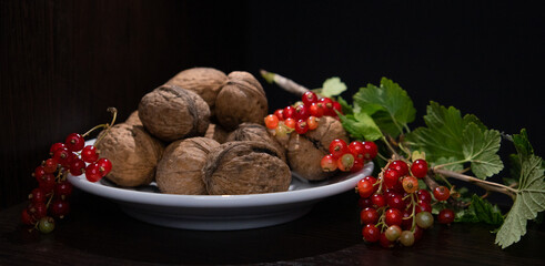 walnuts and porechki in a saucer