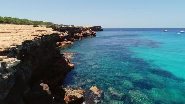 Formentera - Cala Saona a vista de drone
