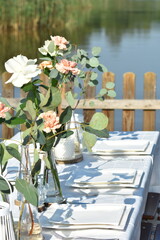 Dekoration-Hochzeit-Blumen-Natur-Tisch