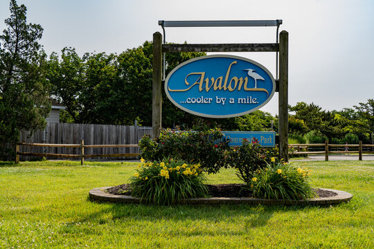 Avalon, New Jersey – June 17, 2023: Avalon, New Jersey welcome sign with blooming flowers ready for the summer beach season. 
