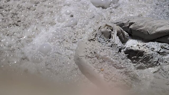 A large vat in which wet paper is boiled in the process of recycling waste paper. Secondary raw materials and non-waste production. Reuse paper. Pulp cooking. pulping. cellulose