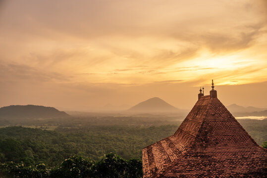 Sri Lanka: Danbulla cave temple and national park in the sunset