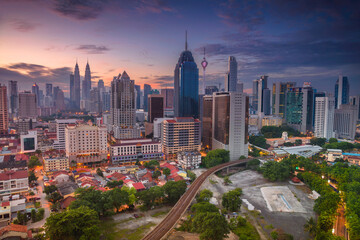 Fototapeta na wymiar Cityscape image of Kuala Lumpur, Malaysia during sunrise.