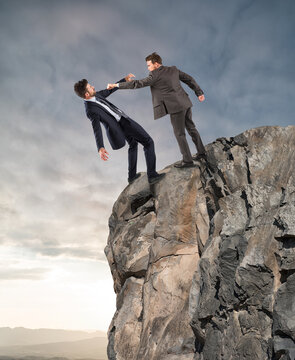 Boss launches his employee from the peak of the mountain