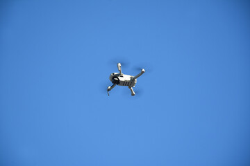 Portable and easy to fold flying drone