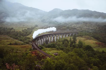 Papier Peint photo Viaduc de Glenfinnan Glenfinnan Viaduct railway in Inverness-shire, Scotland