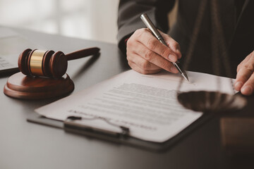 Lawyer concepts to testify to clients and to provide counseling in cases, to provide legal relief,...