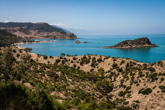 The bay of Cala Iris is located in Morocco, in the Alboran Sea, in the province of Al Hoceima. It is part of the Al Hoceima National Park. This serene and peaceful bay is an ideal camping spot, boasti