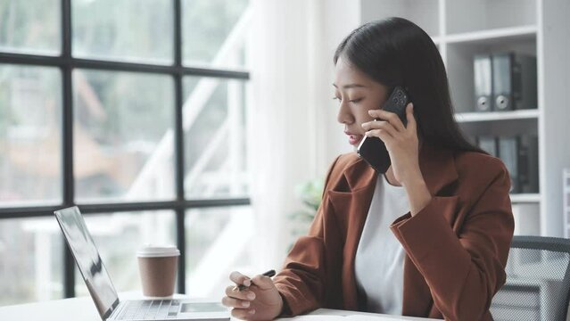 Confident Female CEO Analyze Financial Projects. Intraday stock trader businesswoman working at desk, Dividend, Stock Broker, Windfall, Initial public offering (IPO), Mutual Fund, Capital, par price