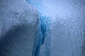 Obraz premium Iceberg close-up in Ilulissat Icefjord in Disko Bay, Greenland, Denmark