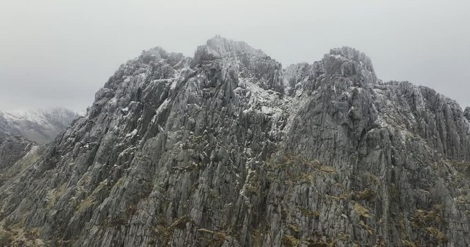 Wintery Tryfan summit