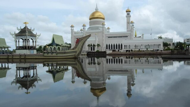 View of Omar Ali Saifuddien Mosque in Bandar Seri Begawan, Brunei reflecting on the water