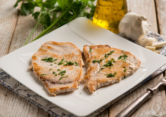 grilled swordfish with garlic and parsley