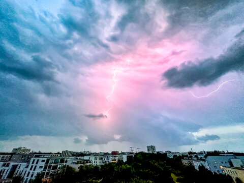 Sommergewitter mit Blitzen