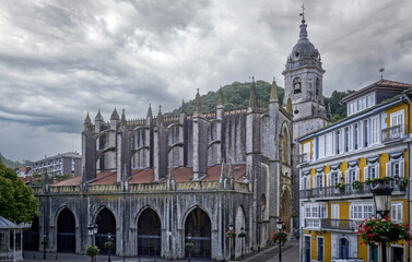 Obraz premium Church - Basilica of the Assumption of Mary (Santa Mara), one of the most beautiful examples of Gothic in the Basque Country