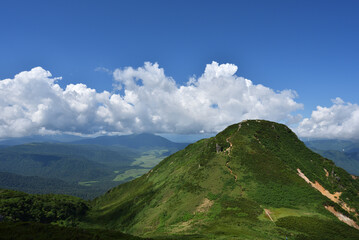 Fototapeta premium Climbing Mt. Hiuchi in Oze from Miike, Fukushima