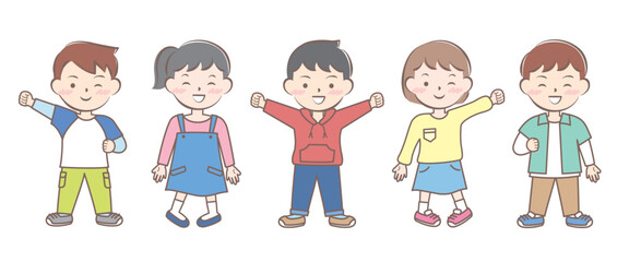 長袖の服を着た笑顔の子供たち　秋　春　全身