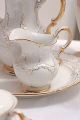 Antique tea set with 24 carat gold in perfect condition. Meissenfaktura Meissen.
