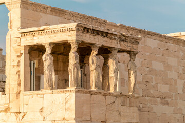Obraz premium Erechtheion temple by the acropolis in Athens, Greece