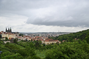 Fototapeta premium Aussicht vom Strahower Kloster auf die Prager Burg