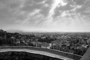 Fototapeta premium Walls surrounding the city of Bergamo