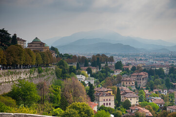 Walls surrounding the city of Bergamo - 618121953