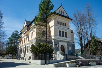 Fototapeta na wymiar Muzeum Tatrzanskie Chalubinskiego museum building in Zakopane which presents tourism in High Tatras