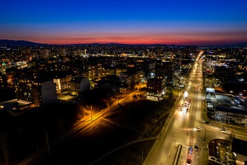 Fototapeta na wymiar view of the night city