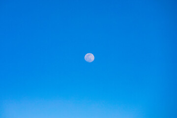 Flying - Viewing the Moon from the Sea of Clouds