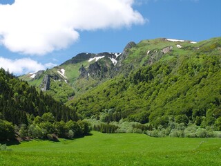 Bergmassiv der Auvergne
