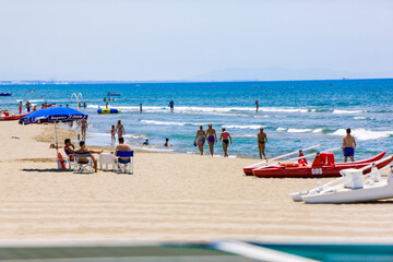 Wakacje nad morzem, oceanem  w ciepłym kraju.  © FotoEston