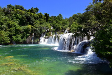 Wodospad Skradinski Buk, Park Krka, Chorwacja, atrakcja turystyczna, kaskady, zieleń, przyroda, 