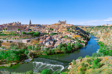 Naklejka premium Toledo, una ciudad medieval europea, desde Castilla y la Mancha, España.