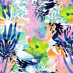 Tropical modern coastal pattern clash fabric coral reef print for summer beach textile designs with a linen cotton effect. Seamless trendy underwater kelp and seaweed repeat background © Nautical