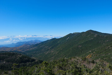 Obraz premium 山梨県の絶景トレイル。日本の雄大な自然。金峰山