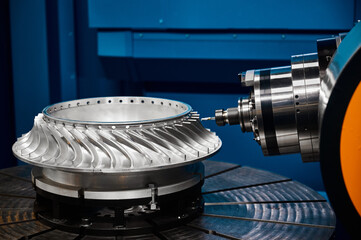 Producing turbine wheel part with five-axis lathe machine © nordroden