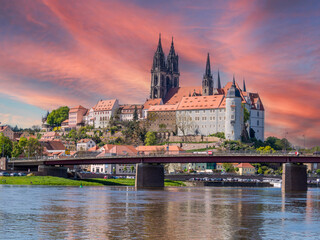 Obraz premium Meissen at the river Elbe