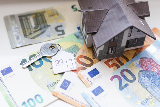 Model house on Euro banknotes